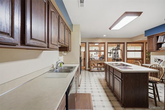 11034 Grand River Road, Brighton, MI 48116