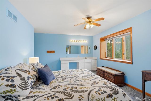 11034 Grand River Road, Brighton, MI 48116