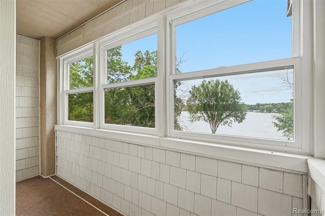11034 Grand River Road, Brighton, MI 48116