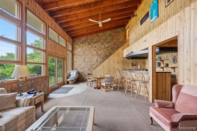 11034 Grand River Road, Brighton, MI 48116