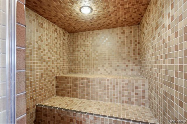 11034 Grand River Road, Brighton, MI 48116