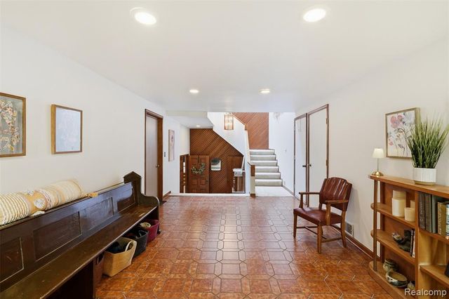 11034 Grand River Road, Brighton, MI 48116