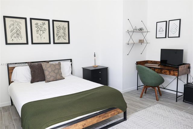 1221 NW 45th St A, Miami, FL 33142