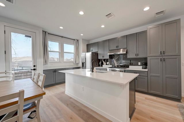 2220 Yellow Jacket LN 1, Austin, TX 78741