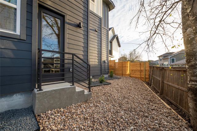 2220 Yellow Jacket LN 1, Austin, TX 78741