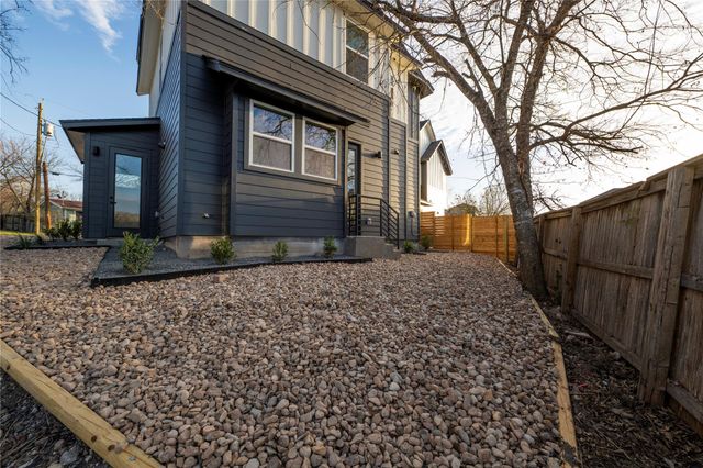2220 Yellow Jacket LN 1, Austin, TX 78741