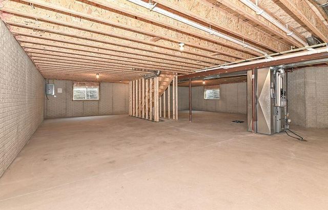 311 N Trailview CIRCLE, Waterford, WI 53185