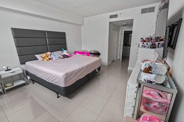 140 S Dixie Highway 512, Hollywood, FL 33020