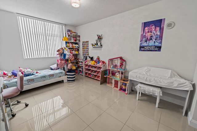 140 S Dixie Highway 512, Hollywood, FL 33020