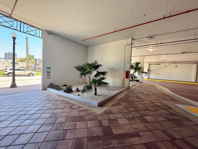 140 S Dixie Highway 512, Hollywood, FL 33020