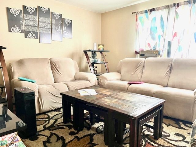 447 Elm St, Kearny Town, NJ 07032