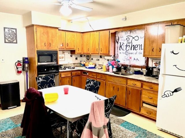 447 Elm St, Kearny Town, NJ 07032