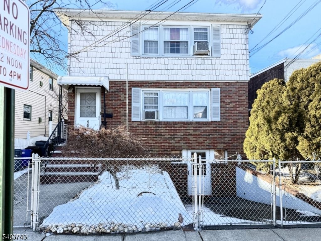 447 Elm St, Kearny Town, NJ 07032
