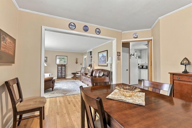 854 E CECIL STREET, Neenah, WI 54956