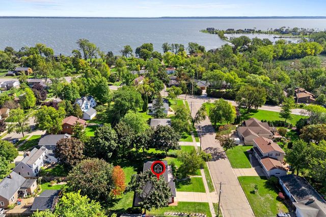 854 E CECIL STREET, Neenah, WI 54956