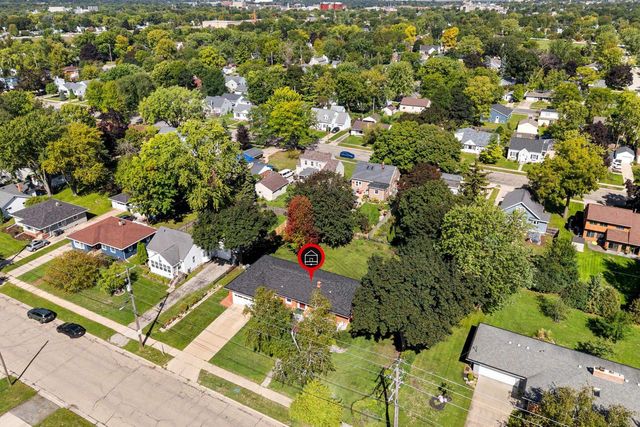 854 E CECIL STREET, Neenah, WI 54956