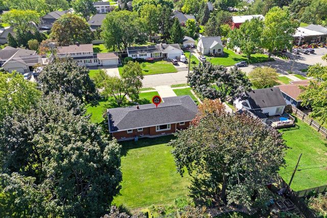 854 E CECIL STREET, Neenah, WI 54956