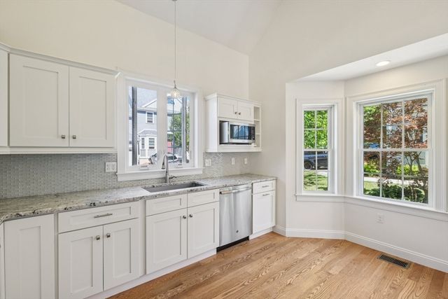 5 Tilton Ct 5, Walpole, MA 02081