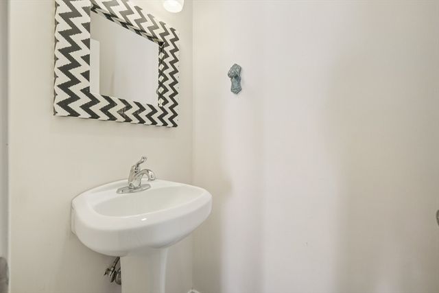 5 Tilton Ct 5, Walpole, MA 02081