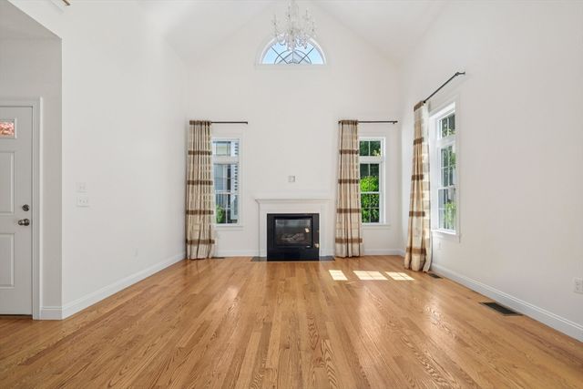 5 Tilton Ct 5, Walpole, MA 02081