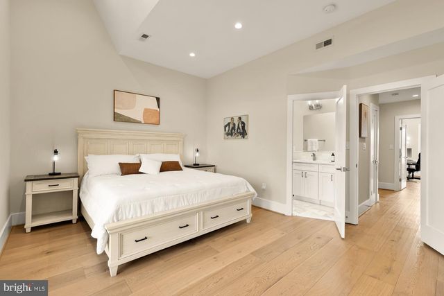 432 EMERSON ST NW, Washington, DC 20011