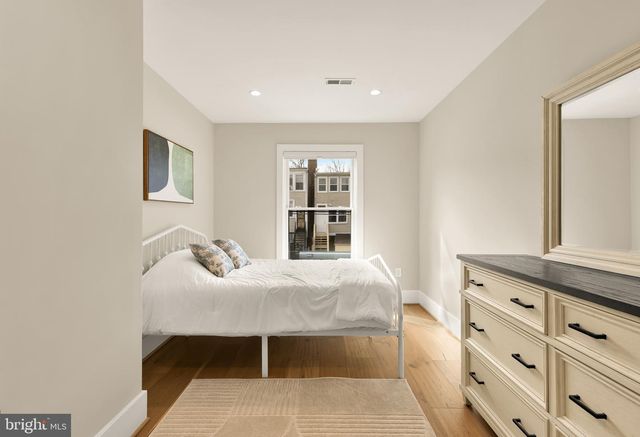 432 EMERSON ST NW, Washington, DC 20011