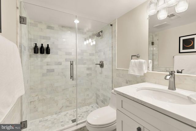 432 EMERSON ST NW, Washington, DC 20011