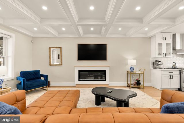 432 EMERSON ST NW, Washington, DC 20011