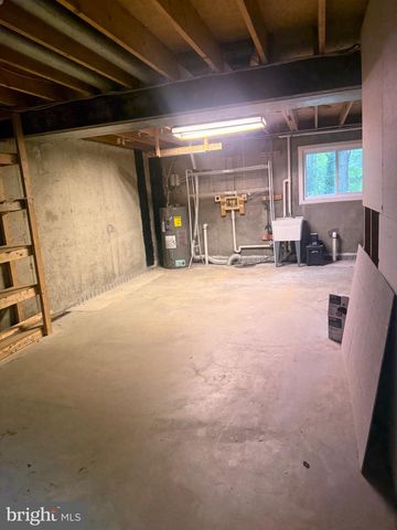 6812 IRENE CT, Bowie, MD 20720