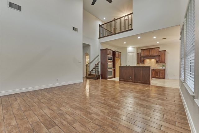 32 Waterford Way, Montgomery, TX 77356