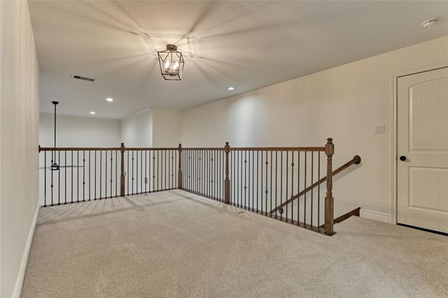 32 Waterford Way, Montgomery, TX 77356