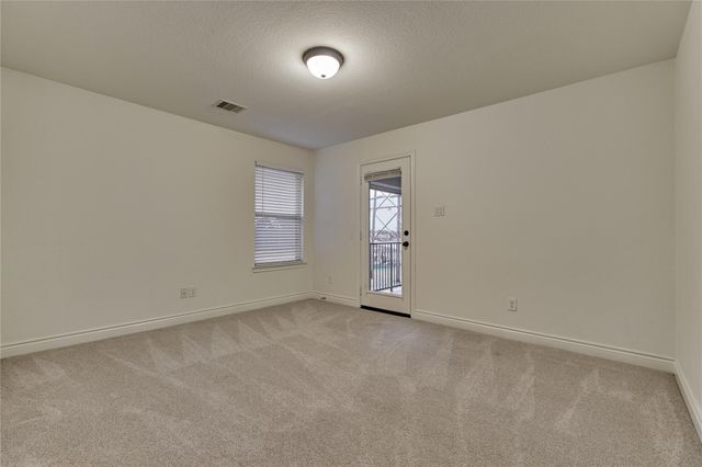 32 Waterford Way, Montgomery, TX 77356