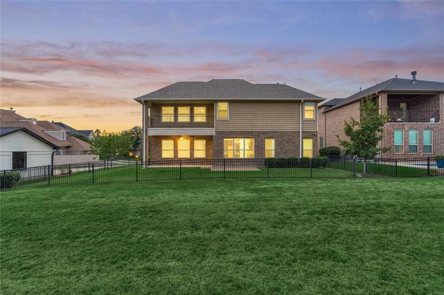 32 Waterford Way, Montgomery, TX 77356