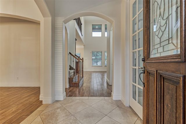 32 Waterford Way, Montgomery, TX 77356