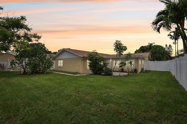 7698 CARDIFF COURT, St Petersburg, FL 33709