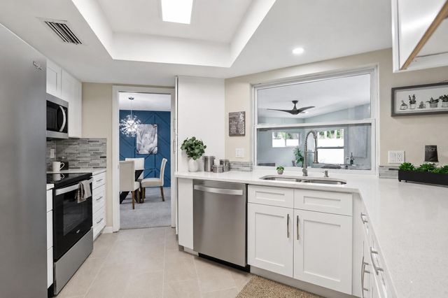 7698 CARDIFF COURT, St Petersburg, FL 33709