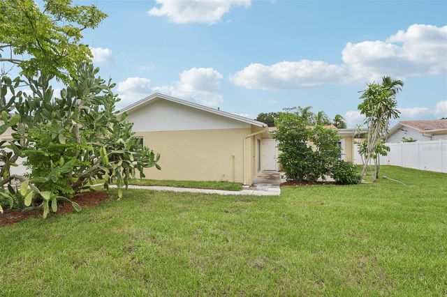7698 CARDIFF COURT, St Petersburg, FL 33709