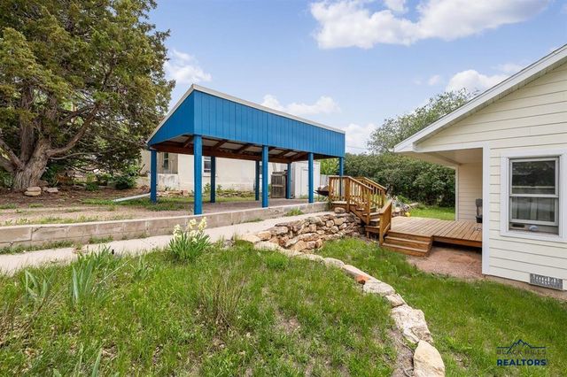 301 S 5TH ST, Hot Springs, SD 57747