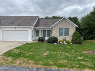 1180 Tessa Trl, Hartville, OH 44632