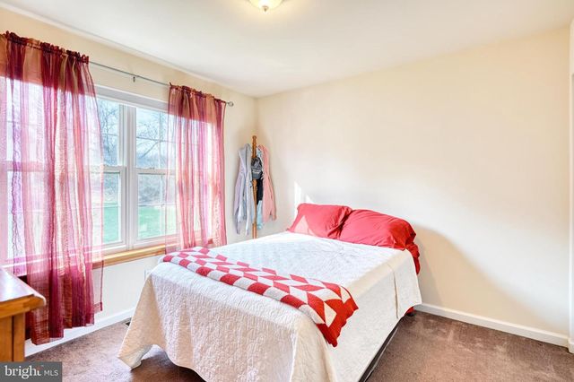 10 WEISER CT, Womelsdorf, PA 19567