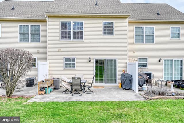 10 WEISER CT, Womelsdorf, PA 19567