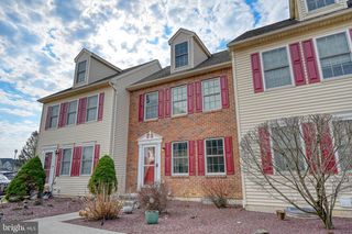 10 WEISER CT, Womelsdorf, PA 19567