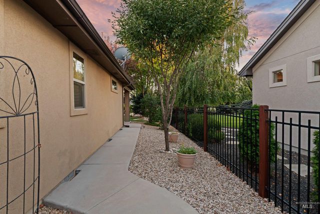 6111 W Piaffe Court, Eagle, ID 83616