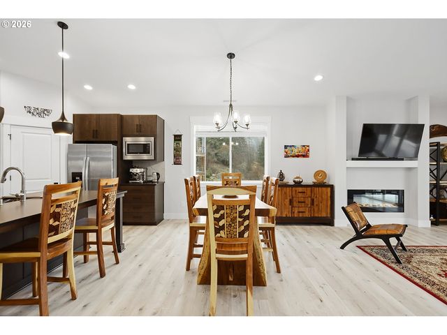 250 Ne LOWER BASSO Cir, Stevenson, WA 98648