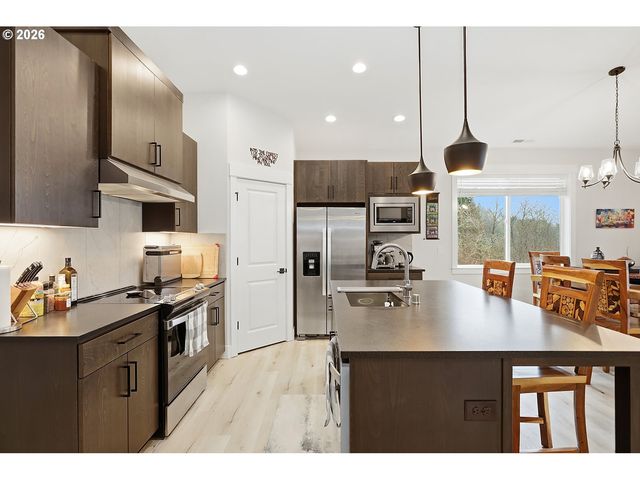 250 Ne LOWER BASSO Cir, Stevenson, WA 98648