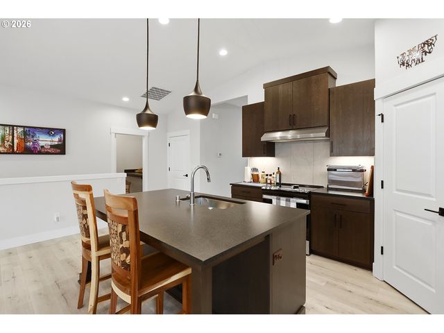 250 Ne LOWER BASSO Cir, Stevenson, WA 98648