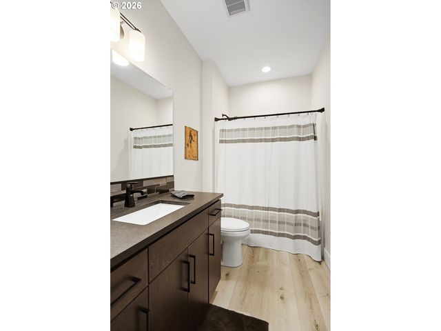 250 Ne LOWER BASSO Cir, Stevenson, WA 98648