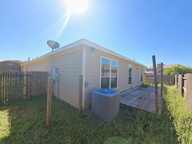 16014 Peach Bluff Lane, Cypress, TX 77429