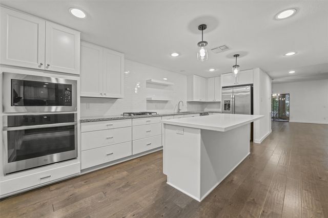 9043 Briar Forest Drive, Houston, TX 77024