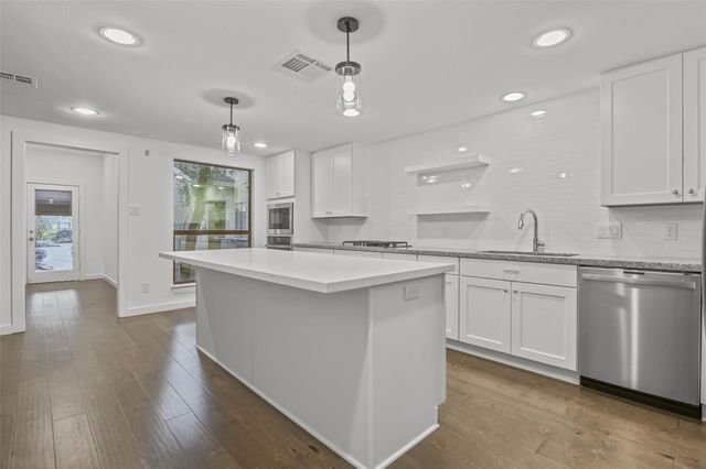 9043 Briar Forest Drive, Houston, TX 77024